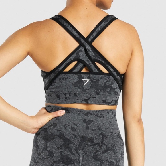 *LIKE NEW* 
ADAPT CAMO SEAMLESS SPORTS BRA - Picture 2 of 9